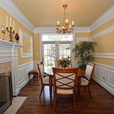 Naperville\'S Timeless Beauty